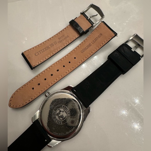 Citizen Eco-Drive Watch and 20mm watch bands - Picture 2 of 8